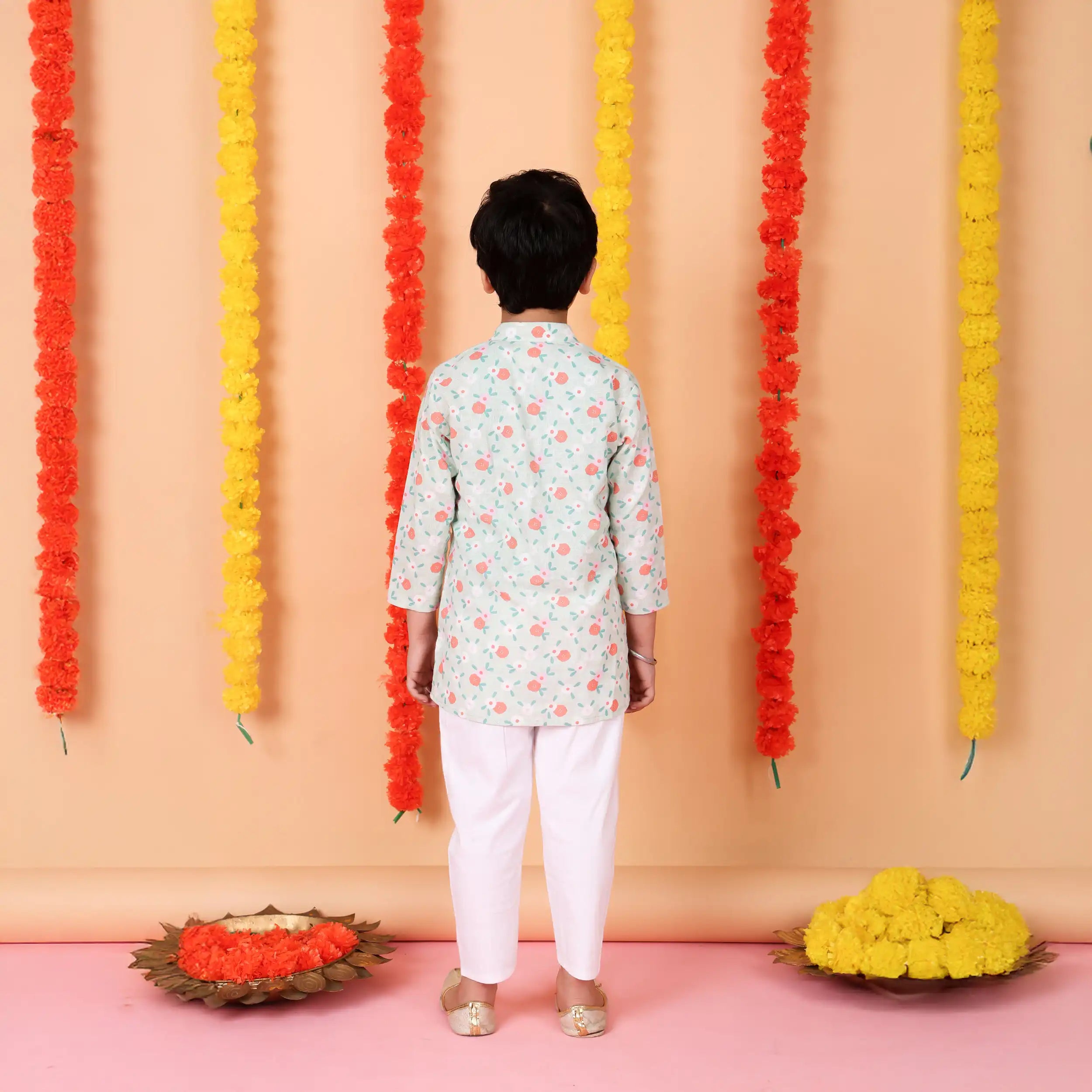 Green Cotton Linen Kurta set with Red english Motifs